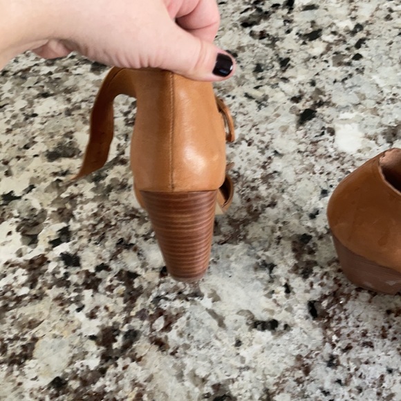 Lien Do strap heels - Picture 4 of 7